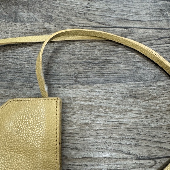 Beige Leather Crossbody Shoulder Bag - Picture 2 of 3